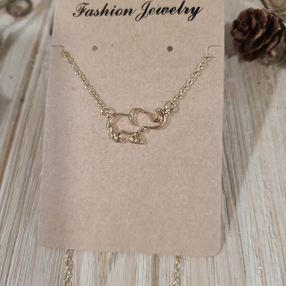 ππNEWππVERY NICE!! Hollow Elephant Necklace in GOLD Plating ππ - Picture 7 of 13